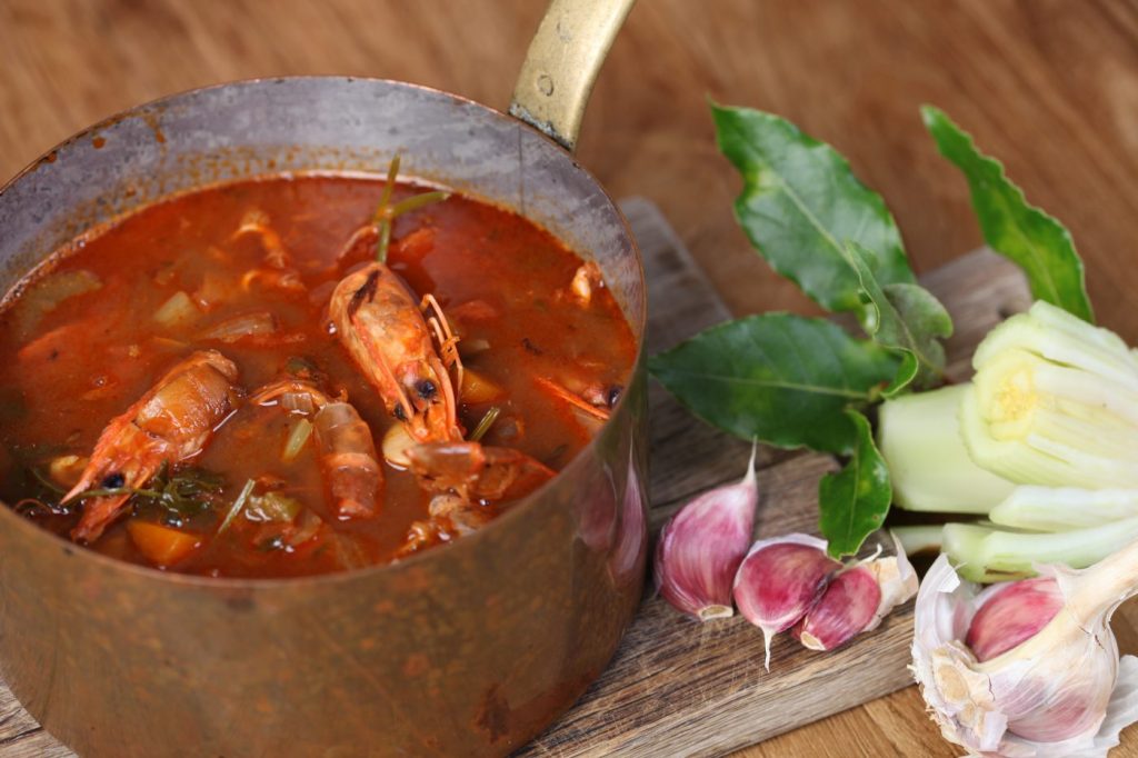 How to make a prawn stock for paella