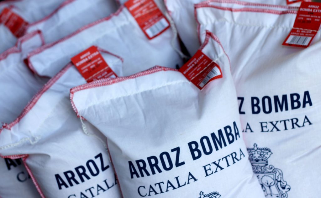 How to make paella in 8 easy steps