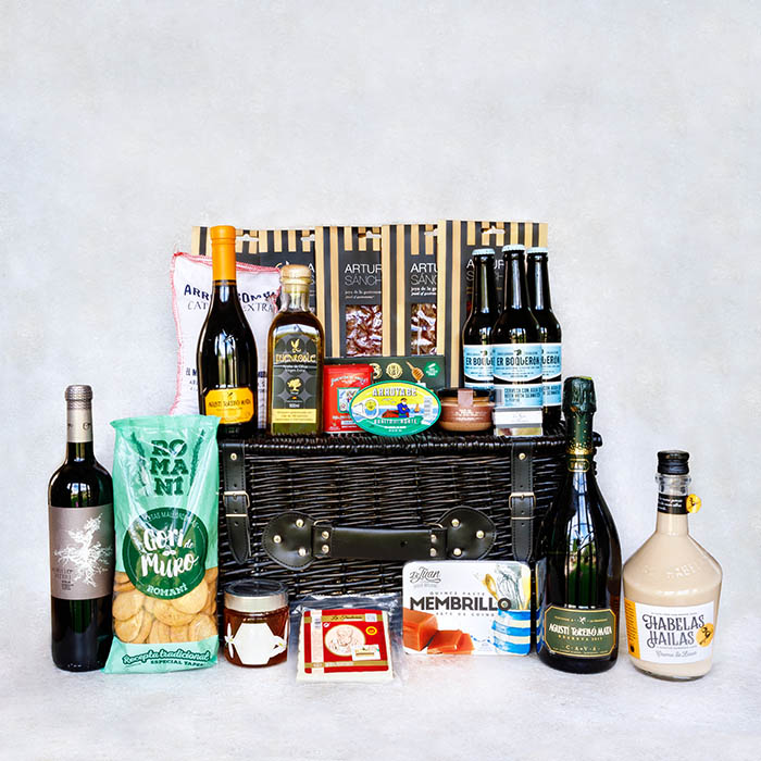 Basco Spanish Deluxe Food Hamper