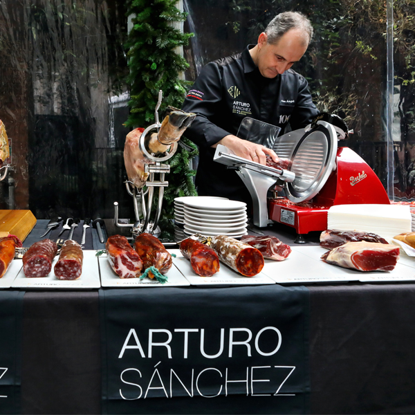 SUPPORT ON FOOD AND DRINK EVENTS